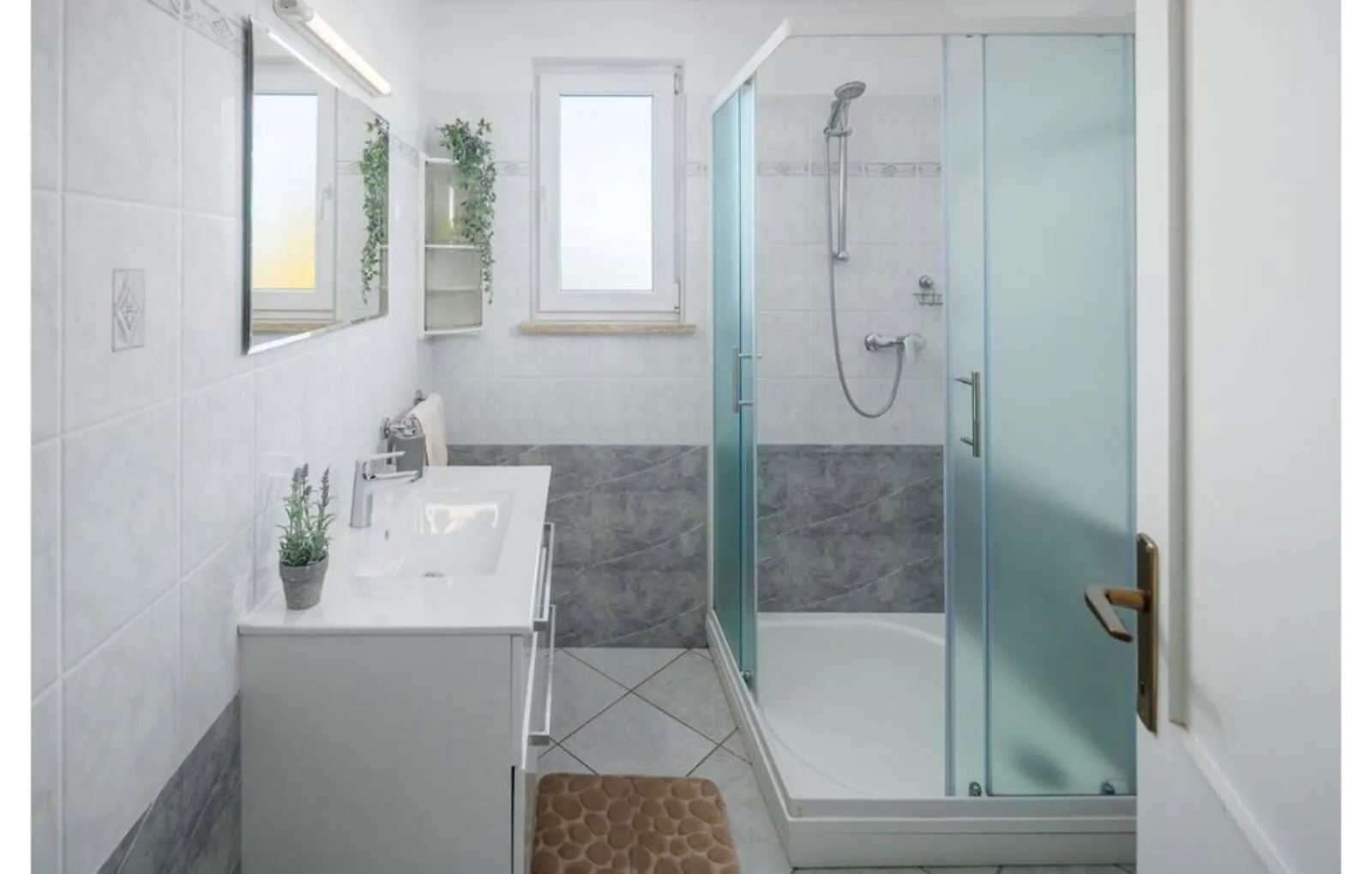 Villa Belvedere For 6 People Near Porec With Sea View And Pet Friendly Montizana