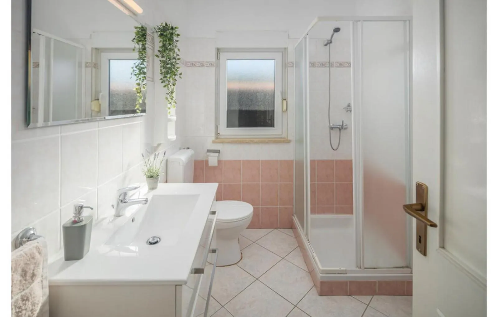 Villa Belvedere For 6 People Near Porec With Sea View And Pet Friendly Montižana