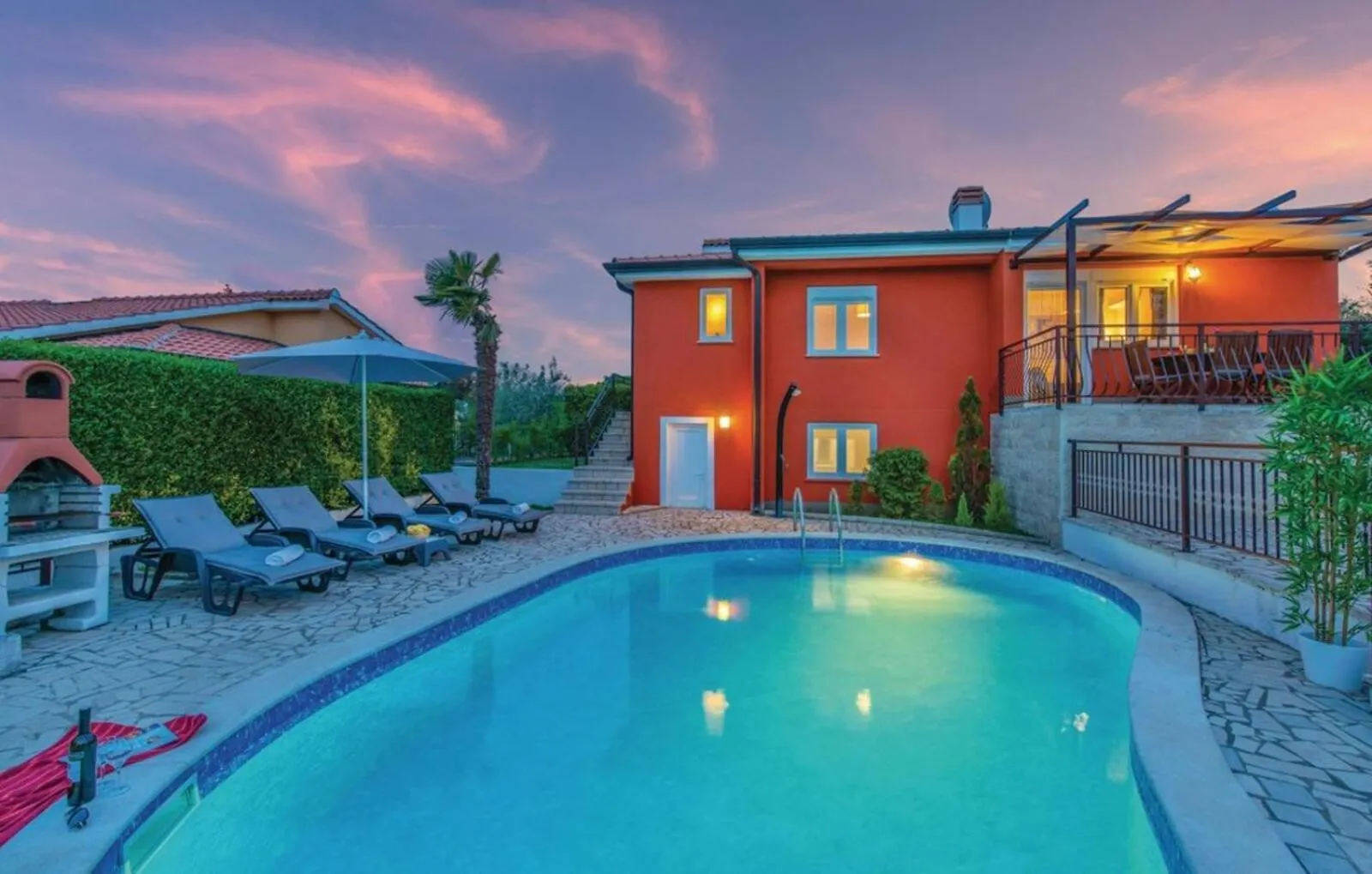 Villa Belvedere For 6 People Near Porec With Sea View And Pet Friendly location